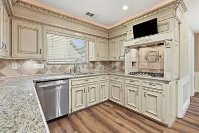 8310 Mentmore Drive, Spring, TX 77379 - Photo 17