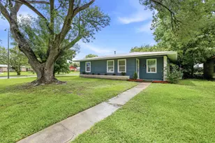 5638 Simsdale St, Houston, TX 77033 - Photo 1