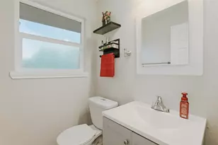 5638 Simsdale St, Houston, TX 77033 - Photo 15
