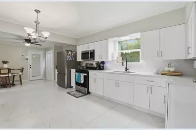 5638 Simsdale Street, Houston, TX 77033 - Photo 11