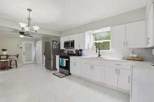 5638 Simsdale St, Houston, TX 77033 - Photo 11
