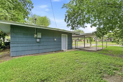 5638 Simsdale Street, Houston, TX 77033 - Photo 25