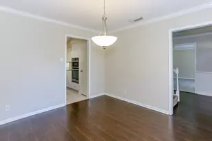 2822 Durban Dr, Houston, TX 77043 - Photo 15