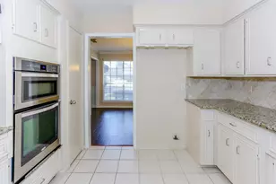 2822 Durban Dr, Houston, TX 77043 - Photo 21