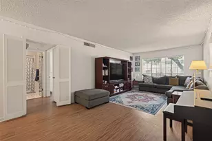 2701 Bellefontaine St, Houston, TX 77025 - Photo 9