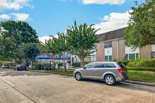2701 Bellefontaine St, Houston, TX 77025 - Photo 31