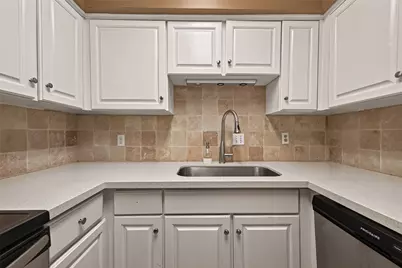 2701 Bellefontaine Street #B4, Houston, TX 77025 - Photo 19