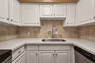 2701 Bellefontaine St, Houston, TX 77025 - Photo 19