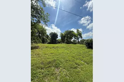 225 Preston Street, La Marque, TX 77568 - Photo 3