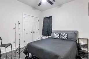 4013 Falls St, Houston, TX 77026 - Photo 9