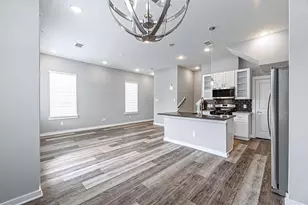 6725 Parker Oaks Ln, Houston, TX 77076 - Photo 13