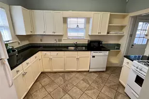 501 E 28th St, Houston, TX 77008 - Photo 9