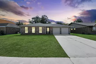 741 E Amherst Ln, Deer Park, TX 77536 - Photo 1