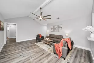 741 E Amherst Ln, Deer Park, TX 77536 - Photo 3
