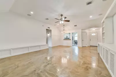 515 Valley Drive, Dickinson, TX 77539 - Photo 7