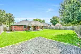 515 Valley Dr, Dickinson, TX 77539 - Photo 23