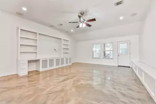 515 Valley Dr, Dickinson, TX 77539 - Photo 5