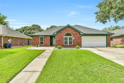 515 Valley Drive, Dickinson, TX 77539 - Photo 1