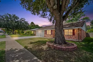1104 E Thirteenth St, Deer Park, TX 77536 - Photo 3