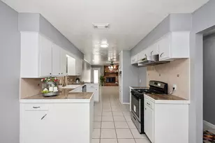 1104 E Thirteenth St, Deer Park, TX 77536 - Photo 9