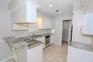 116 White Cedar St, Houston, TX 77015 - Photo 5