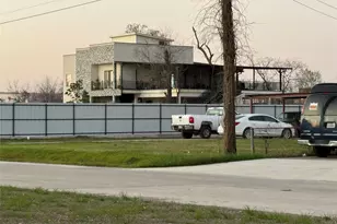 11015 Pandora Dr, Houston, TX 77013 - Photo 9