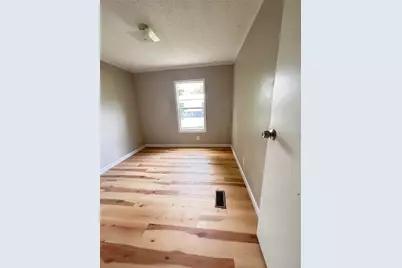 229 Morris, Huntsville, TX 77320 - Photo 3