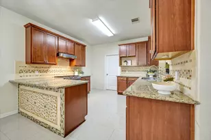 1511 Squire Dr, Baytown, TX 77521 - Photo 31