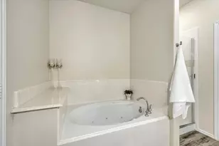 1511 Squire Dr, Baytown, TX 77521 - Photo 21