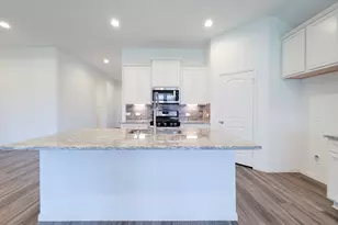 907 Youth Water Rd, Montgomery, TX 77316 - Photo 3