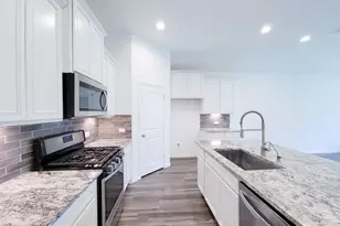 907 Youth Water Rd, Montgomery, TX 77316 - Photo 11