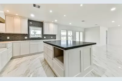 28 Back Bay Circle, Galveston, TX 77551 - Photo 13