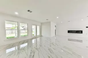 28 Back Bay Cir, Galveston, TX 77551 - Photo 7
