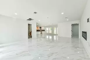 28 Back Bay Cir, Galveston, TX 77551 - Photo 5