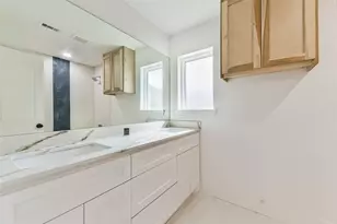 28 Back Bay Cir, Galveston, TX 77551 - Photo 21