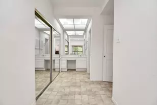 11711 Memorial Dr, Houston, TX 77024 - Photo 23