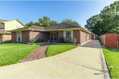 8018 Holiday Lane, Houston, TX 77075 - Photo 3