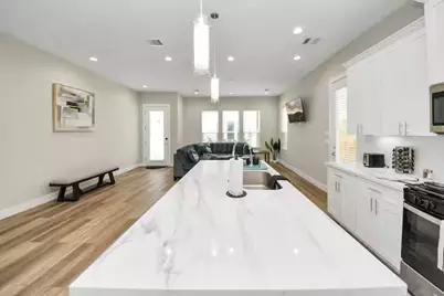 5935 Beall Street #B, Houston, TX 77091 - Photo 7