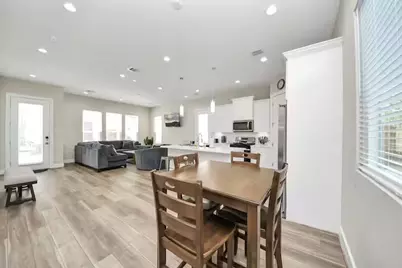 5935 Beall Street #B, Houston, TX 77091 - Photo 9