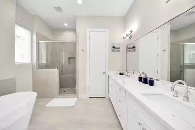 5935 Beall Street #B, Houston, TX 77091 - Photo 13