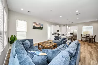 5935 Beall Street #B, Houston, TX 77091 - Photo 3