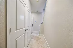 1902 Fletcher St, Houston, TX 77009 - Photo 7
