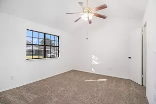 1019 W Brompton Dr, Pearland, TX 77584 - Photo 9