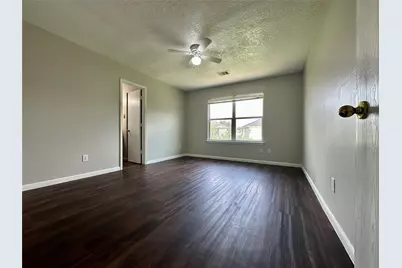 8607 Heather Bluff Court, Houston, TX 77075 - Photo 9