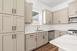 1912 Schweikhardt St, Houston, TX 77020 - Photo 9