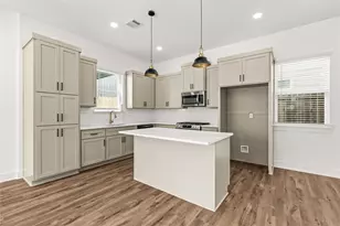 1912 Schweikhardt St, Houston, TX 77020 - Photo 3