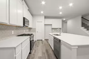 526 Tawny Rim Dr, Willis, TX 77318 - Photo 11