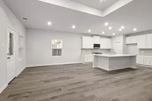 526 Tawny Rim Dr, Willis, TX 77318 - Photo 9