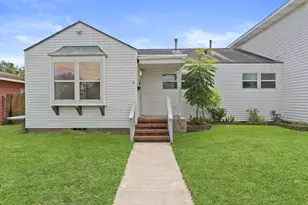 5309 Perry Ave, Galveston, TX 77551 - Photo 1