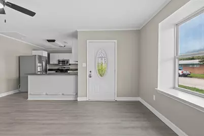 5309 Perry Ave, Galveston, TX 77551 - Photo 5